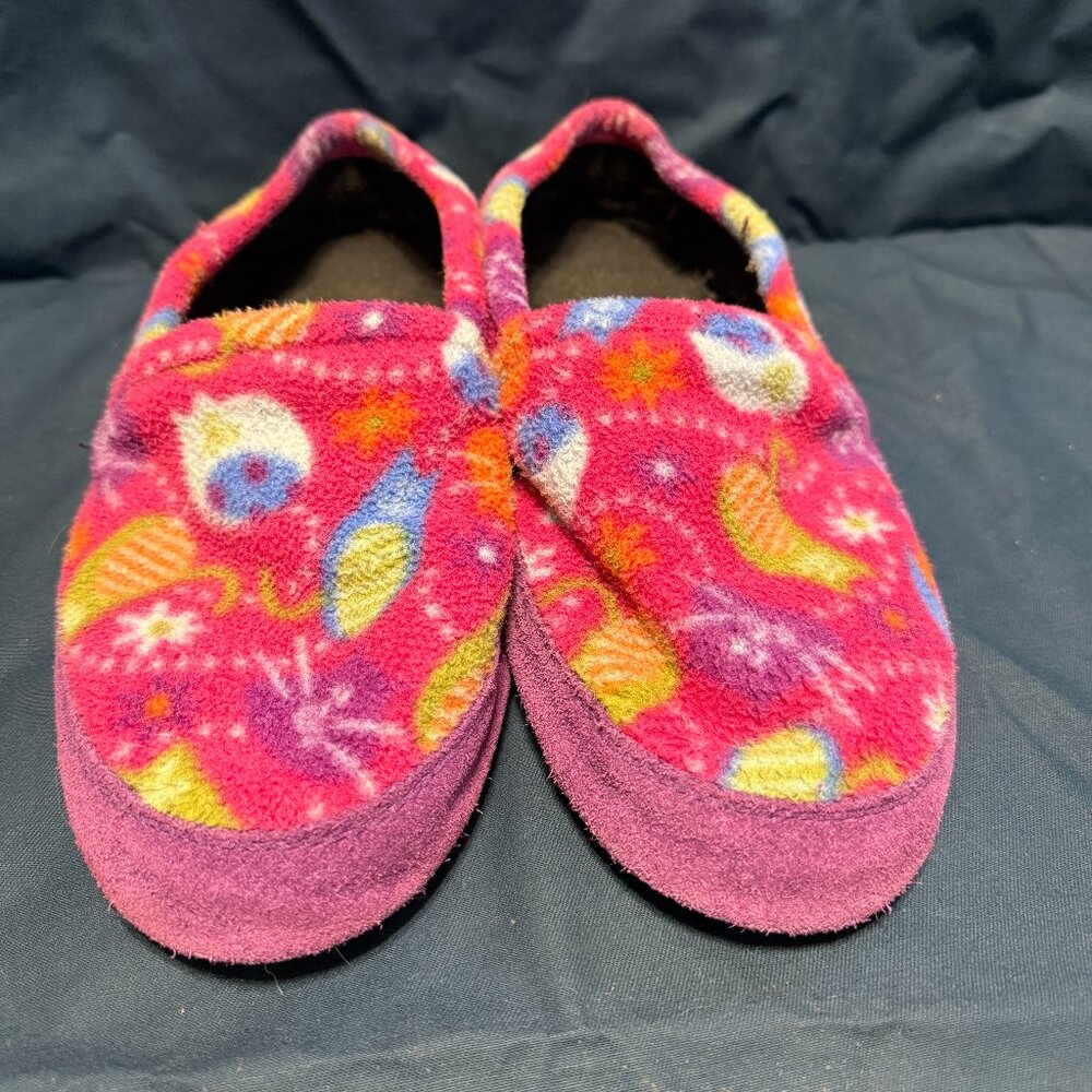 ACORN Slippers, size 9.5-10.5